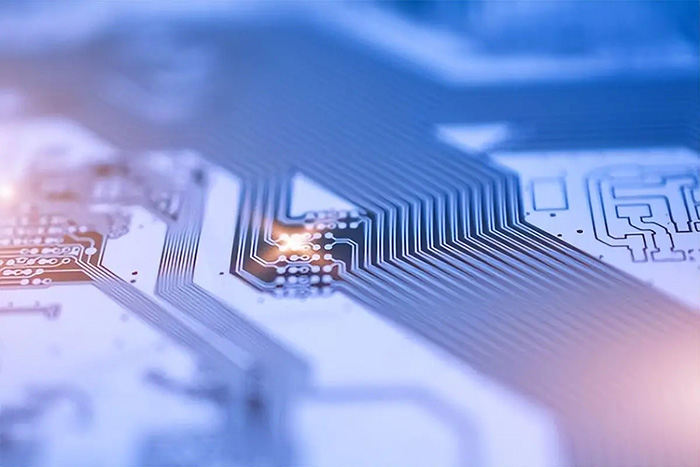 收购 ADI 射频衰减器、Microchip 微控制器、Silicon 射频收发器