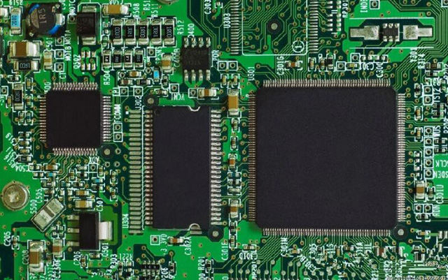 收购 [NXP] 芯片： 物联网芯片、处理器 IC、汽车 MCU、砷化镓 MMIC 放大器、触摸传感器