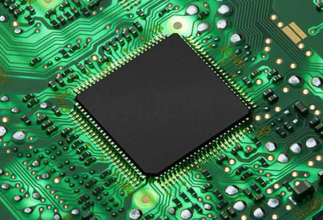 回收接口 IC 器件： 回收驱动器、接收器、收发器、控制器、转换器