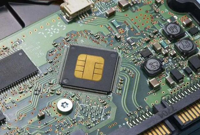 长期收购 [Broadcom] 无线 IC：GNSS/GPS SoC、射频前端模块、触摸控制器 ASIC