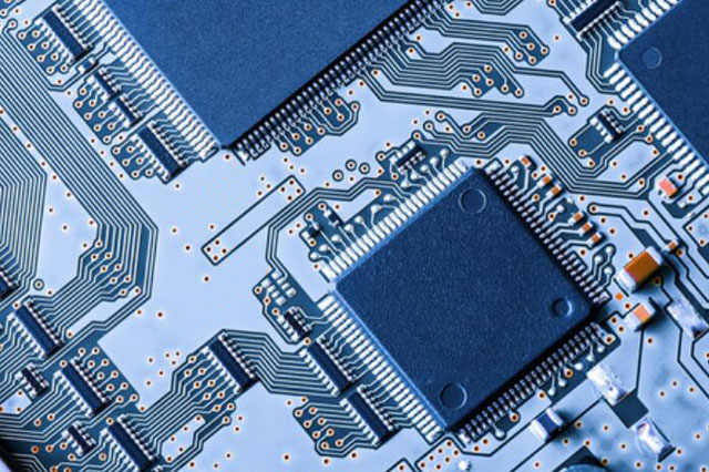 回收英飞凌：碳化硅 MOSFET 晶体管、雷达传感器、汽车收发器、NOR闪存存储器